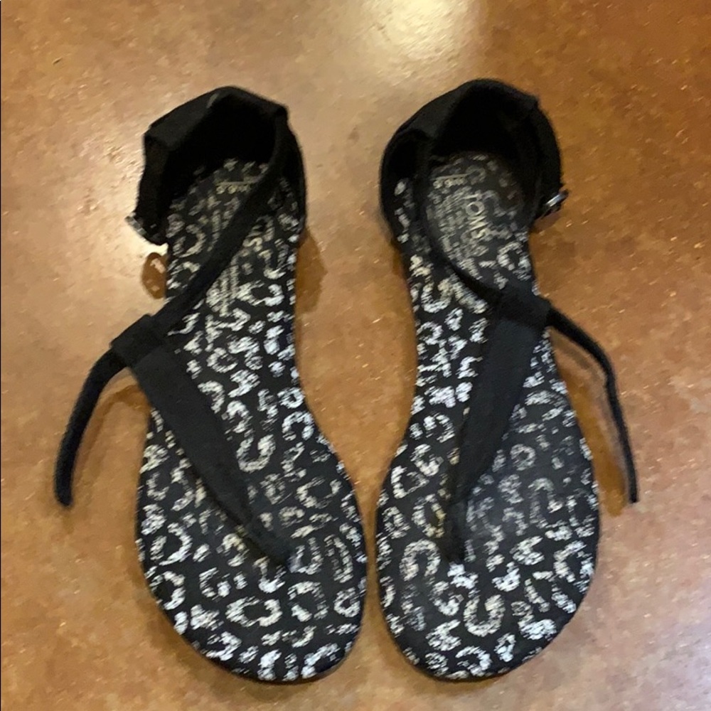 Toms sandals